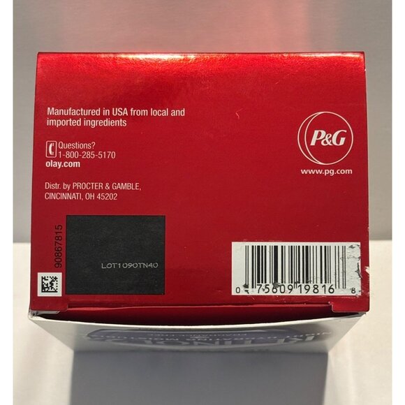 Olay Regenerist Retinol 24 Night‎ Moisturizer with 1 Week of Whip Moisturizer - Picture 7 of 7